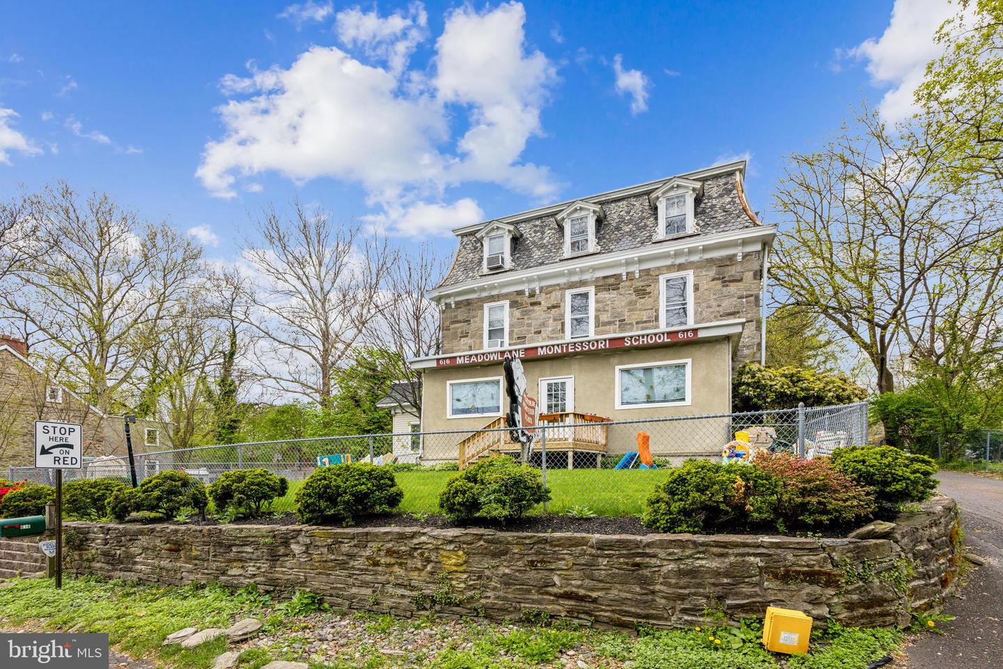 616 Meetinghouse Rd Property Photo 3