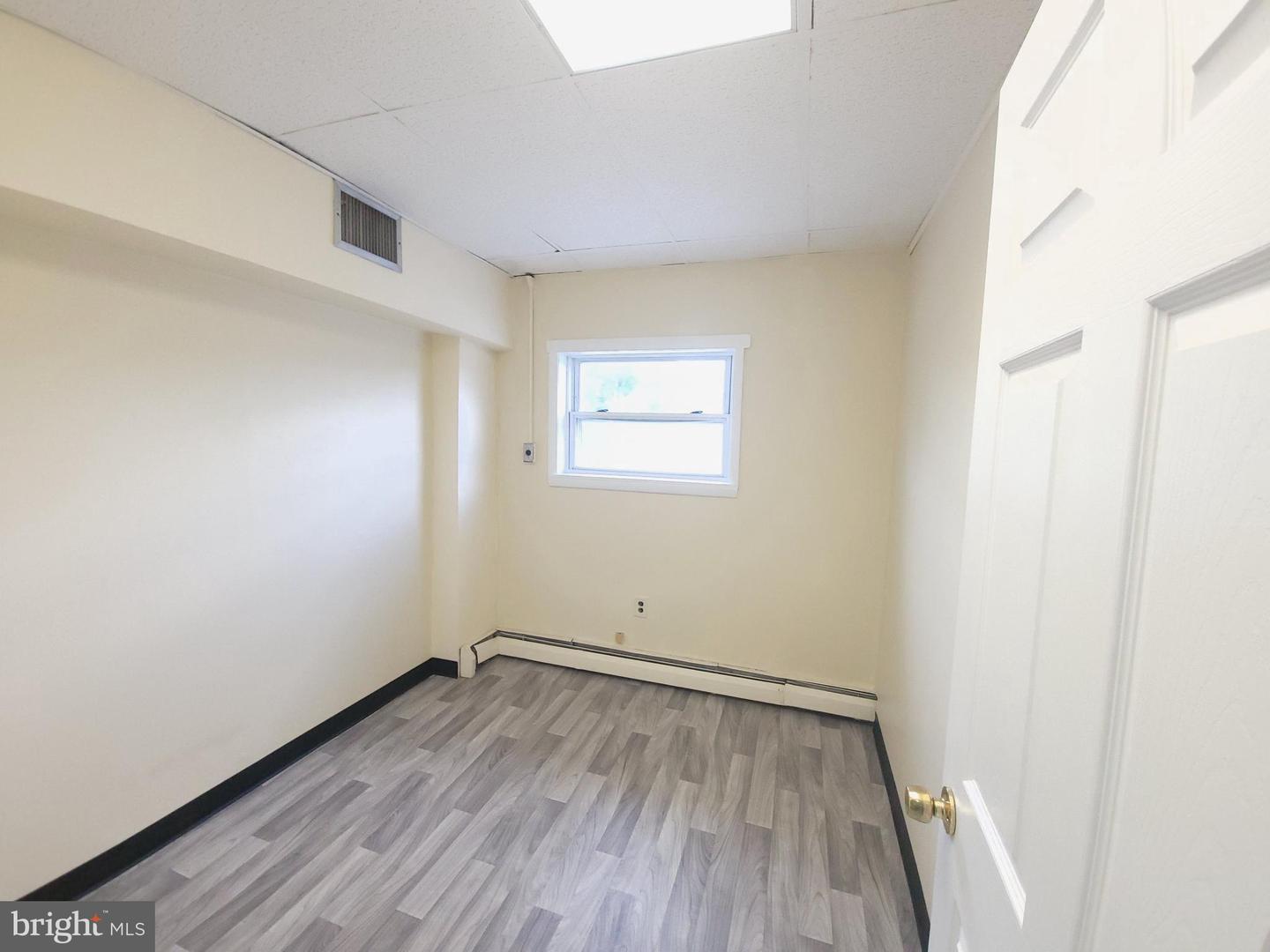 304 W Levering Mill Rd #2 Property Photo 5