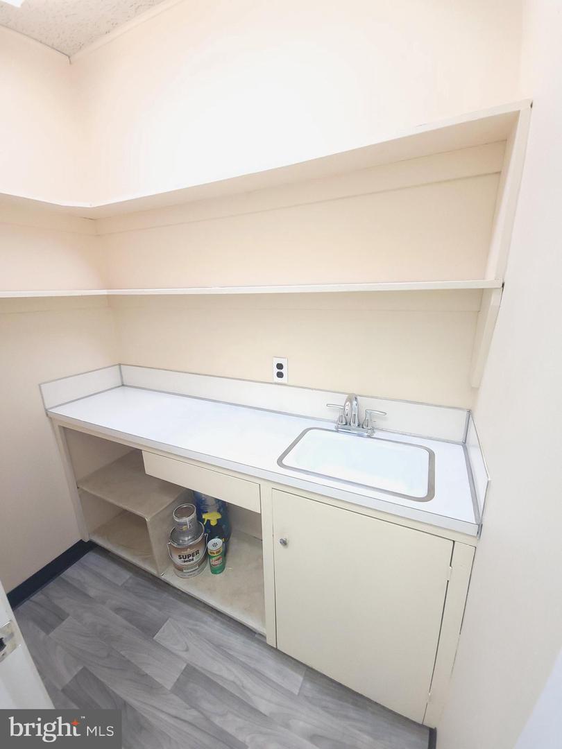 304 W Levering Mill Rd #2 Property Photo 6