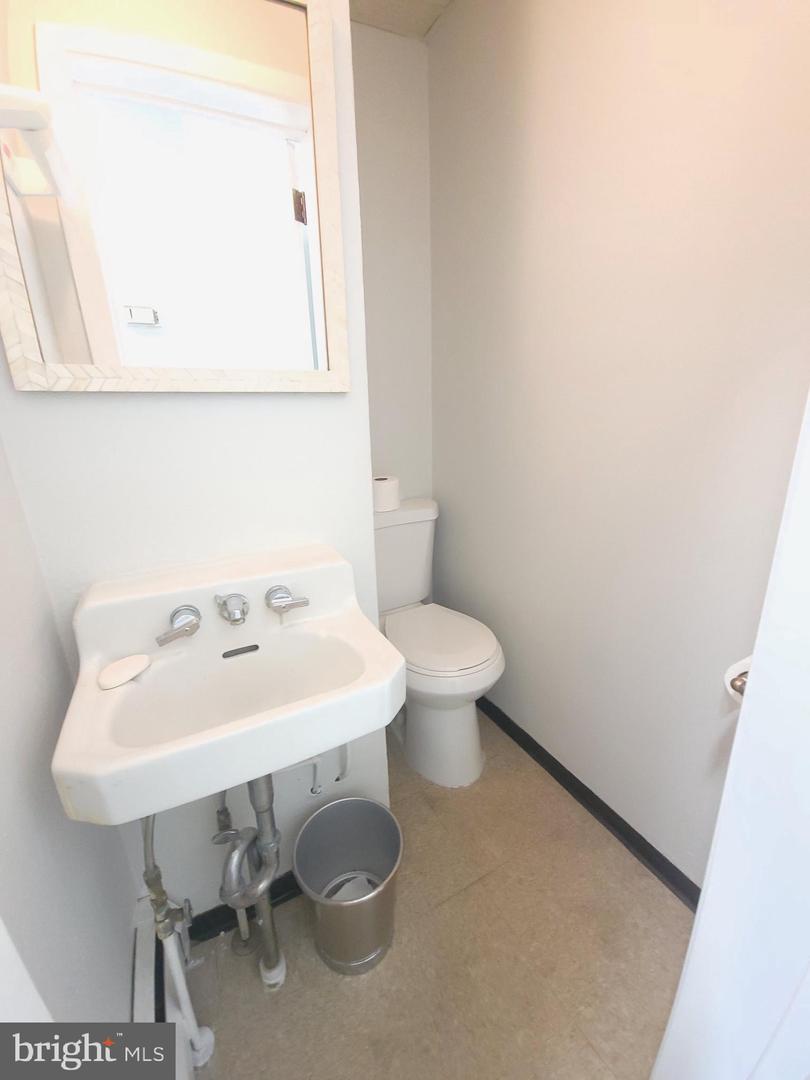 304 W Levering Mill Rd #2 Property Photo 7