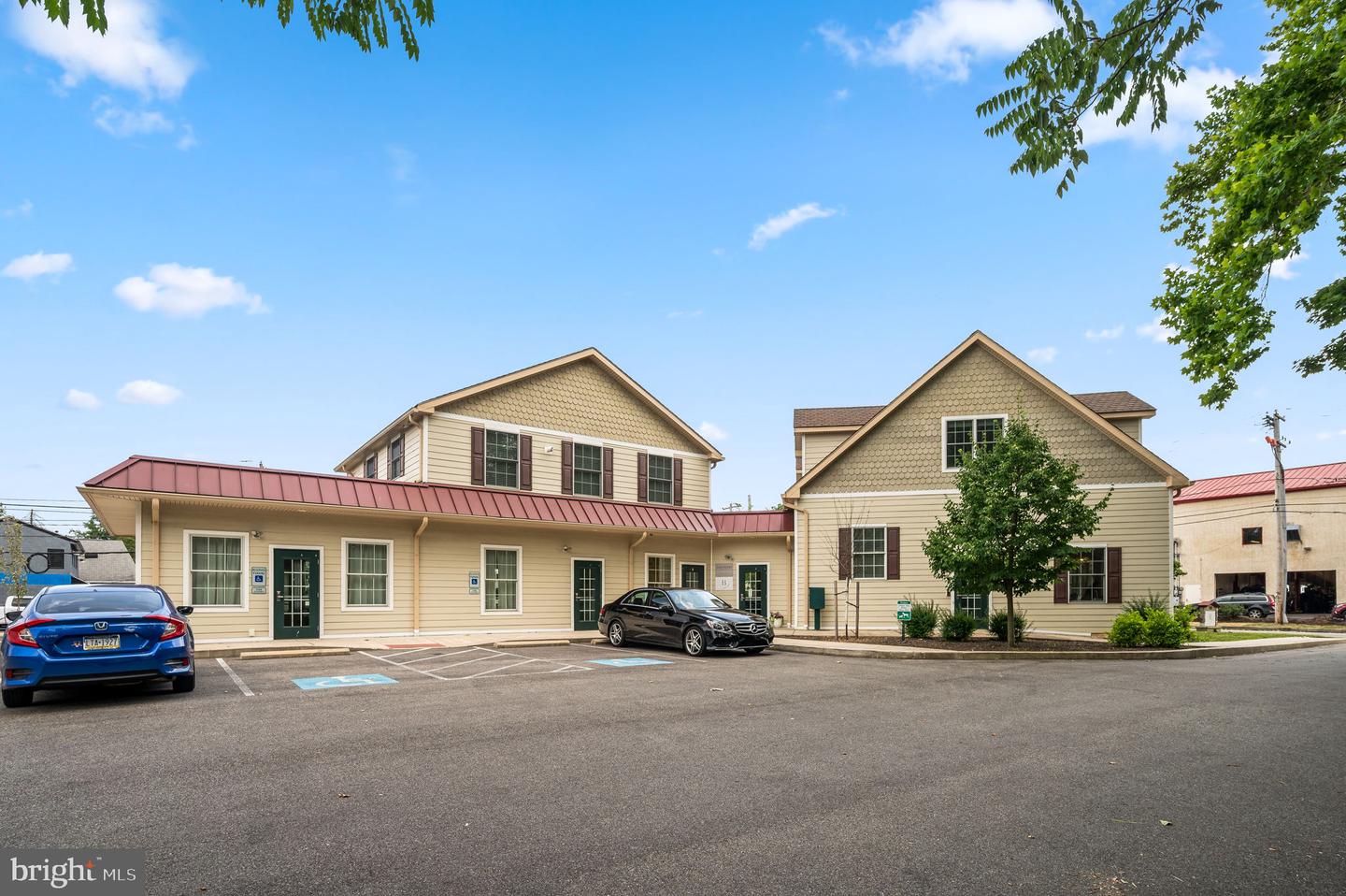 725 & 735 Bethlehem Pike Property Photo 5