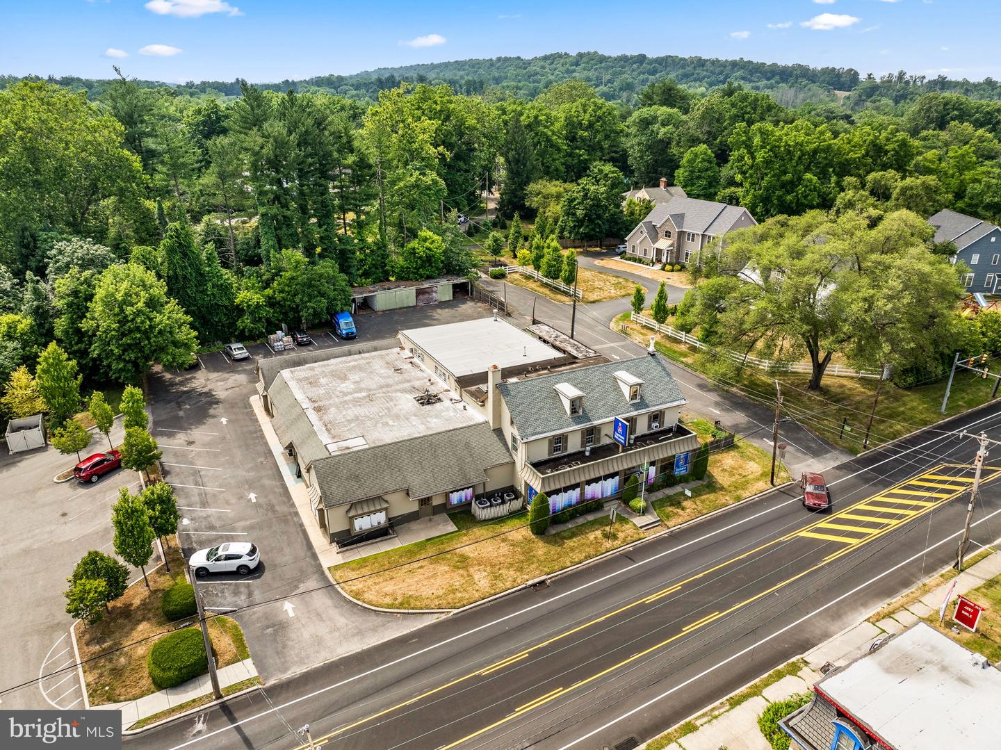 725 & 735 Bethlehem Pike Property Photo 6