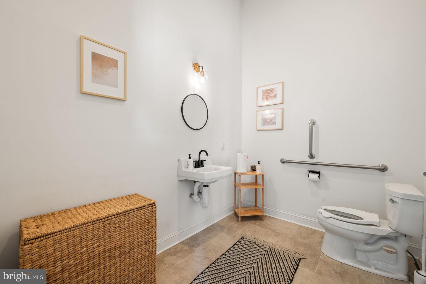 725 & 735 Bethlehem Pike Property Photo 16