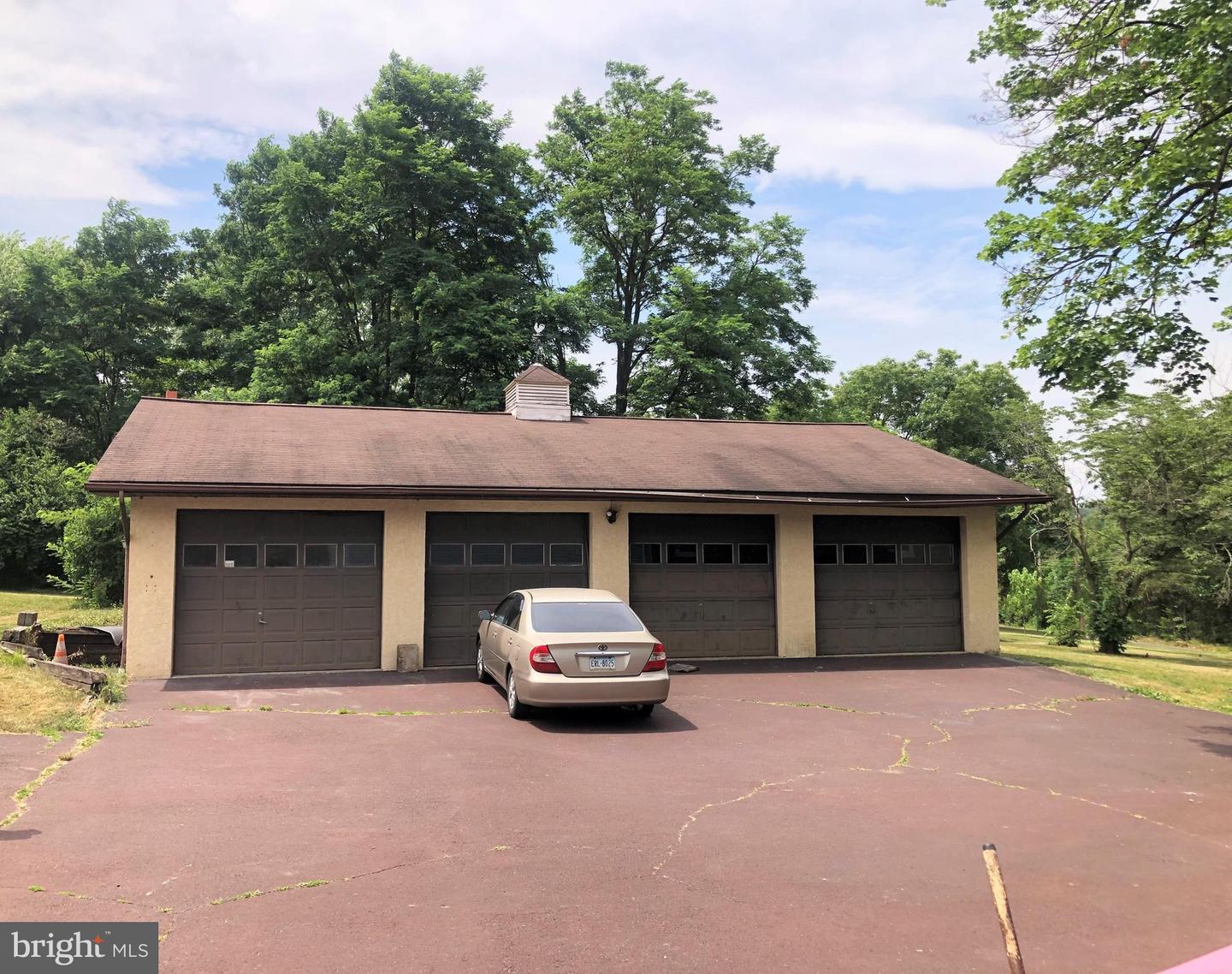 1171 Old Sumneytown Pike Property Photo 6