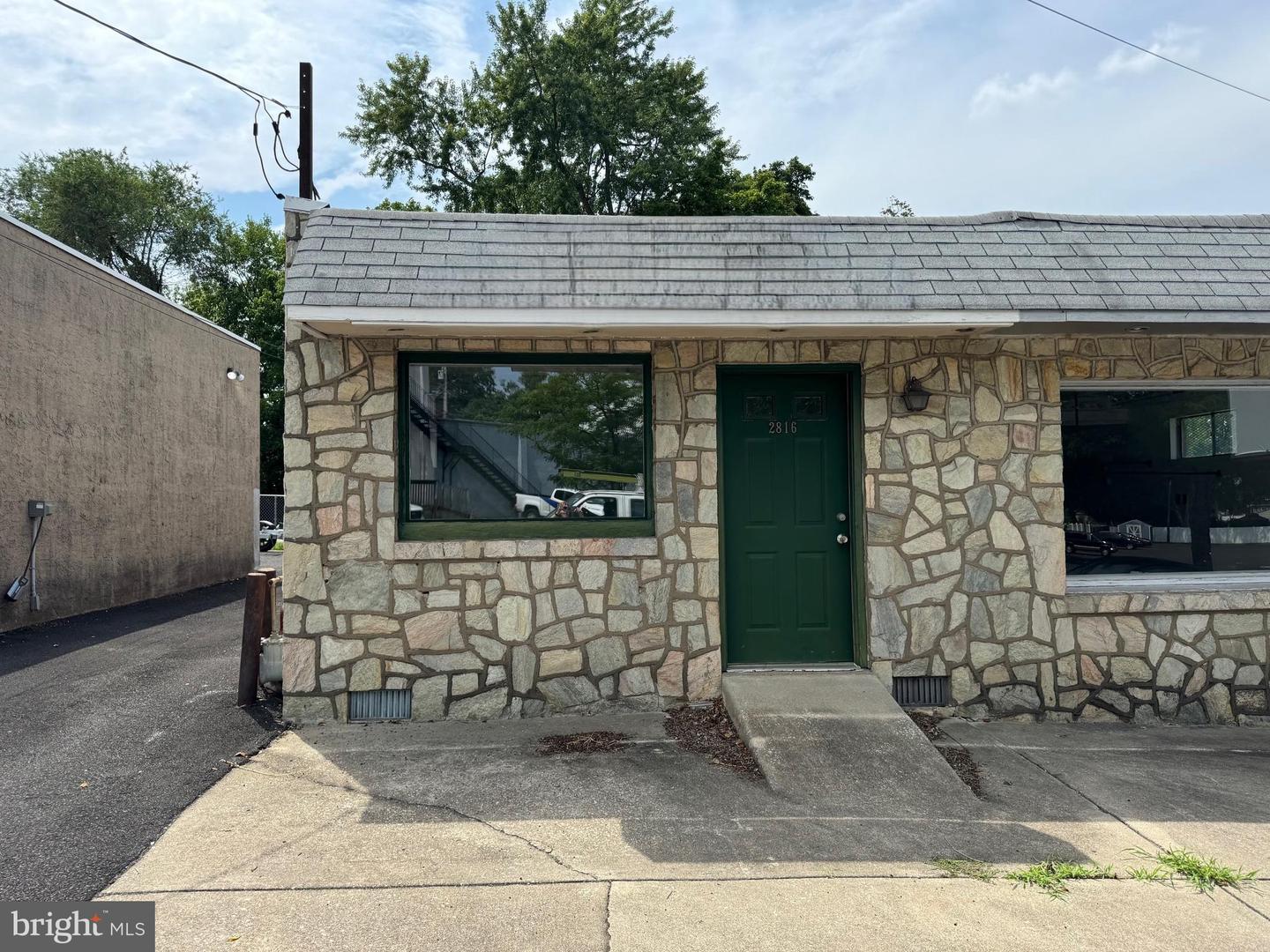 2808 And 2816 Limekiln Pike Property Photo 15