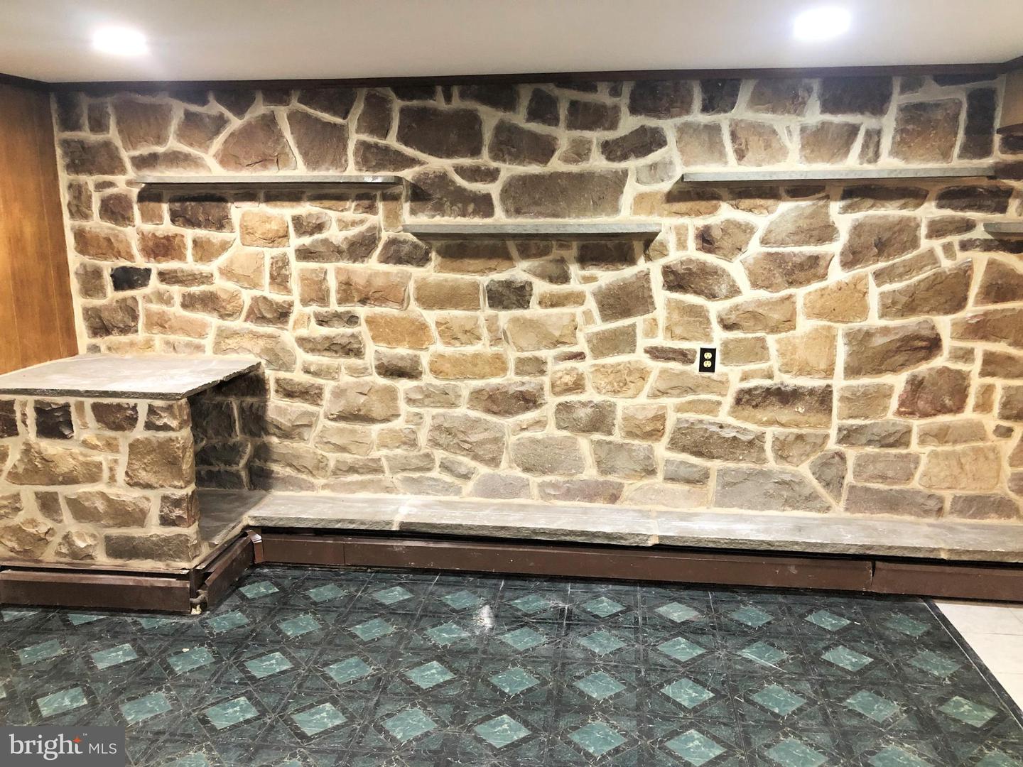 30 2nd Street Property Photo 22