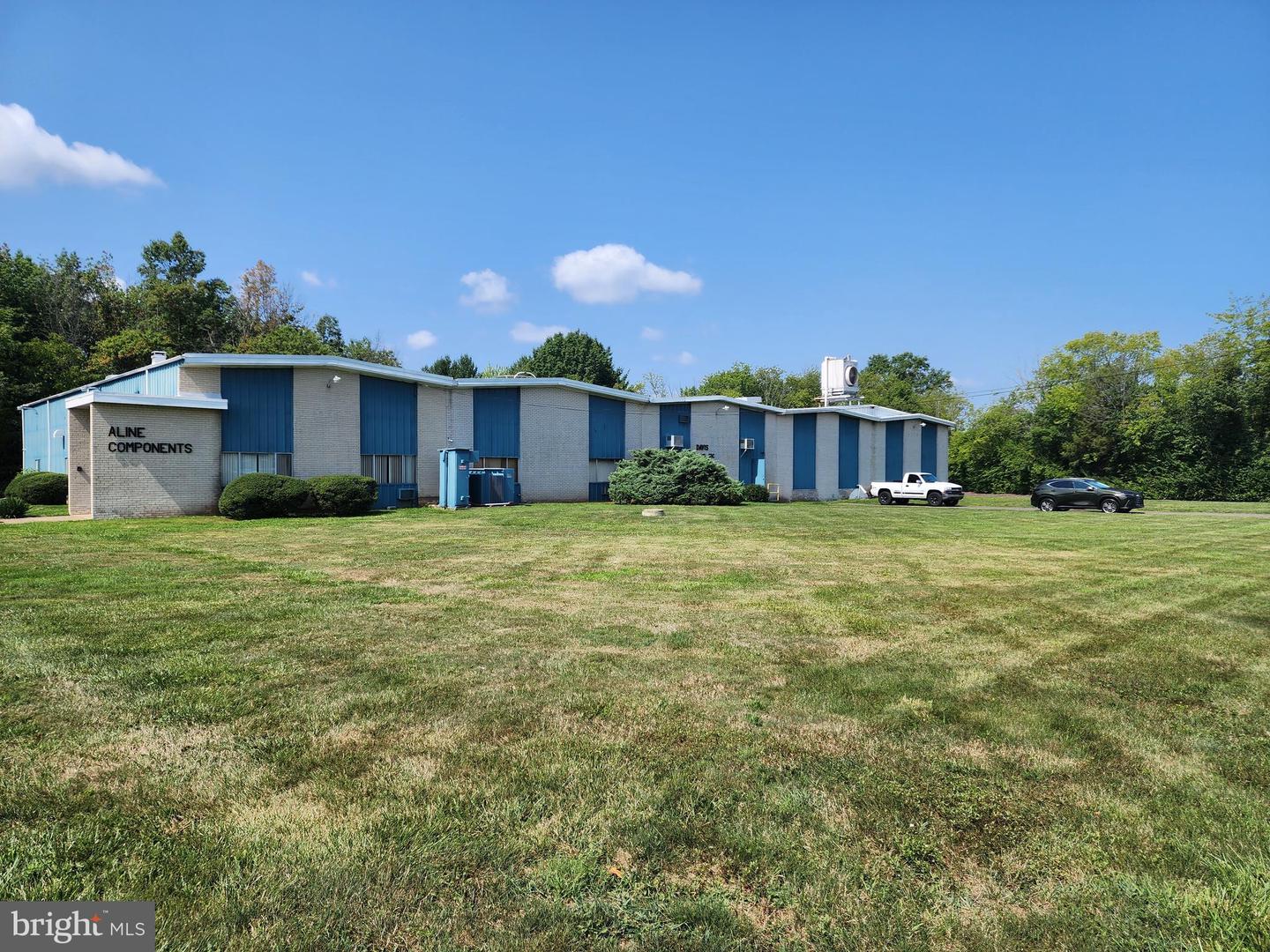 1830 Tomlinson Rd Property Photo
