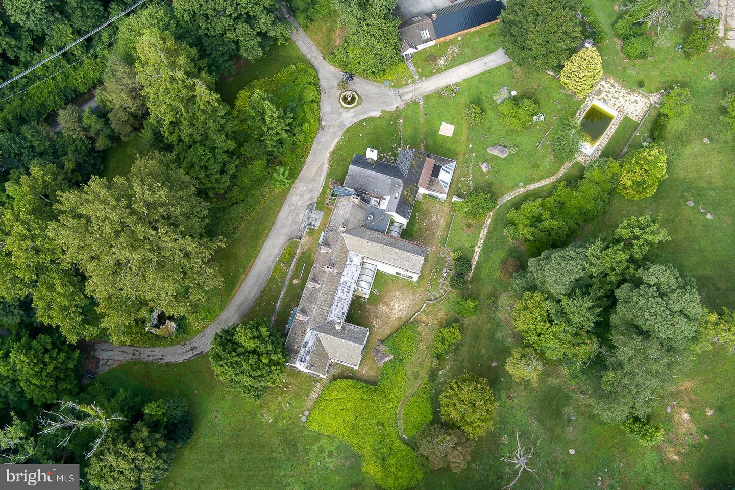 1425 Mount Pleasant Rd Property Photo 6