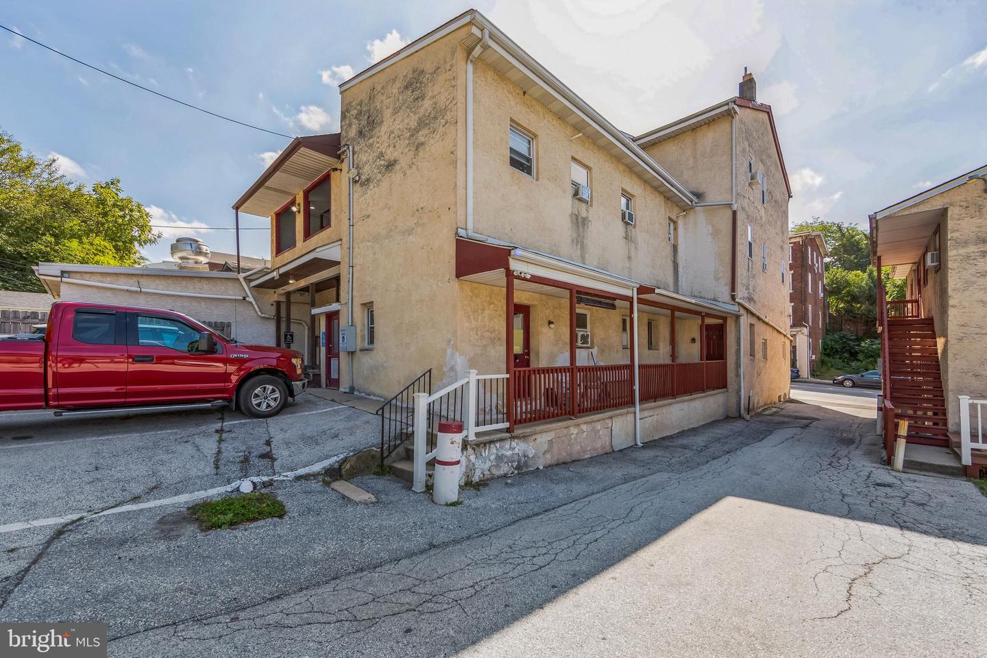 209 Property Photo 24