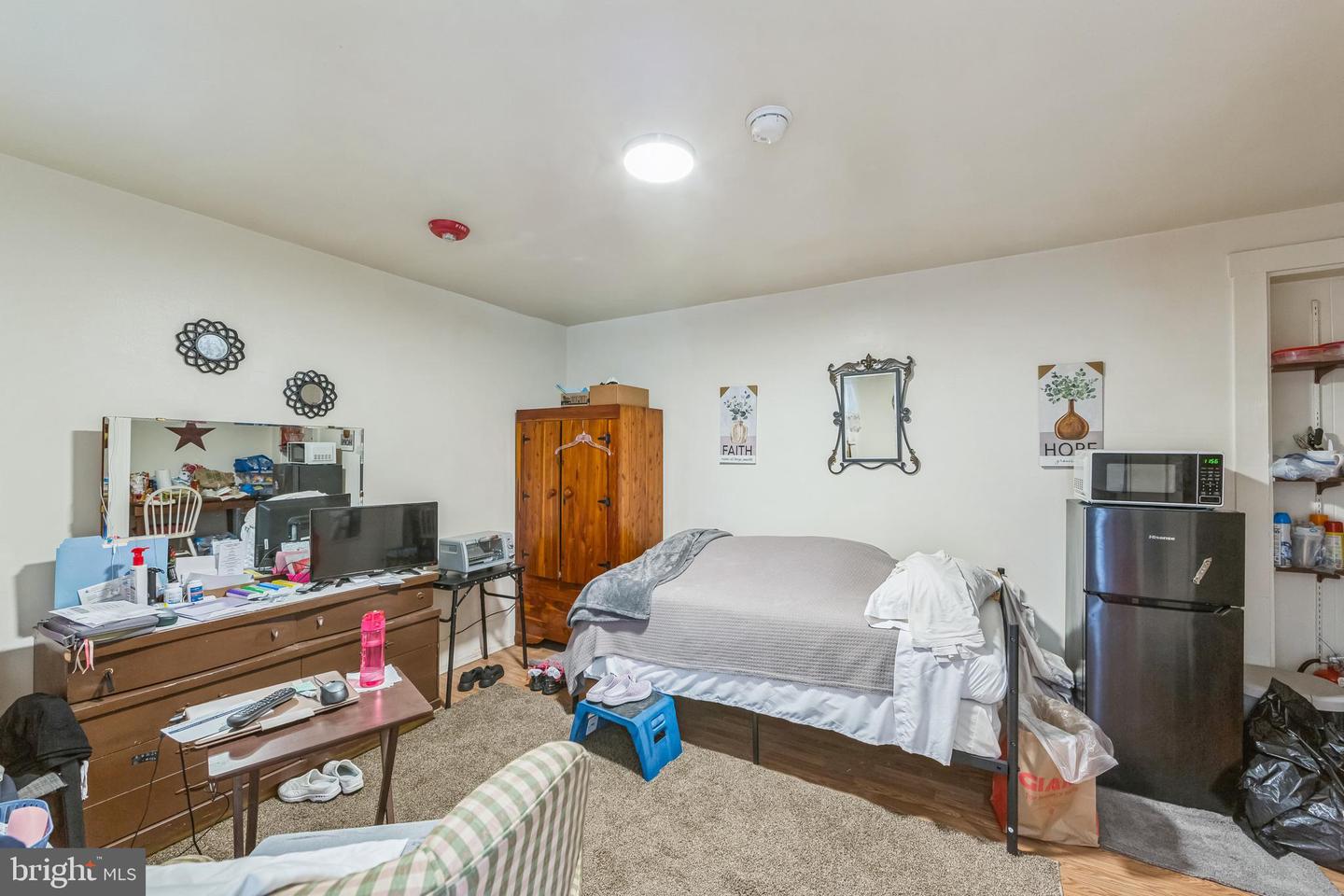 209 Property Photo 37