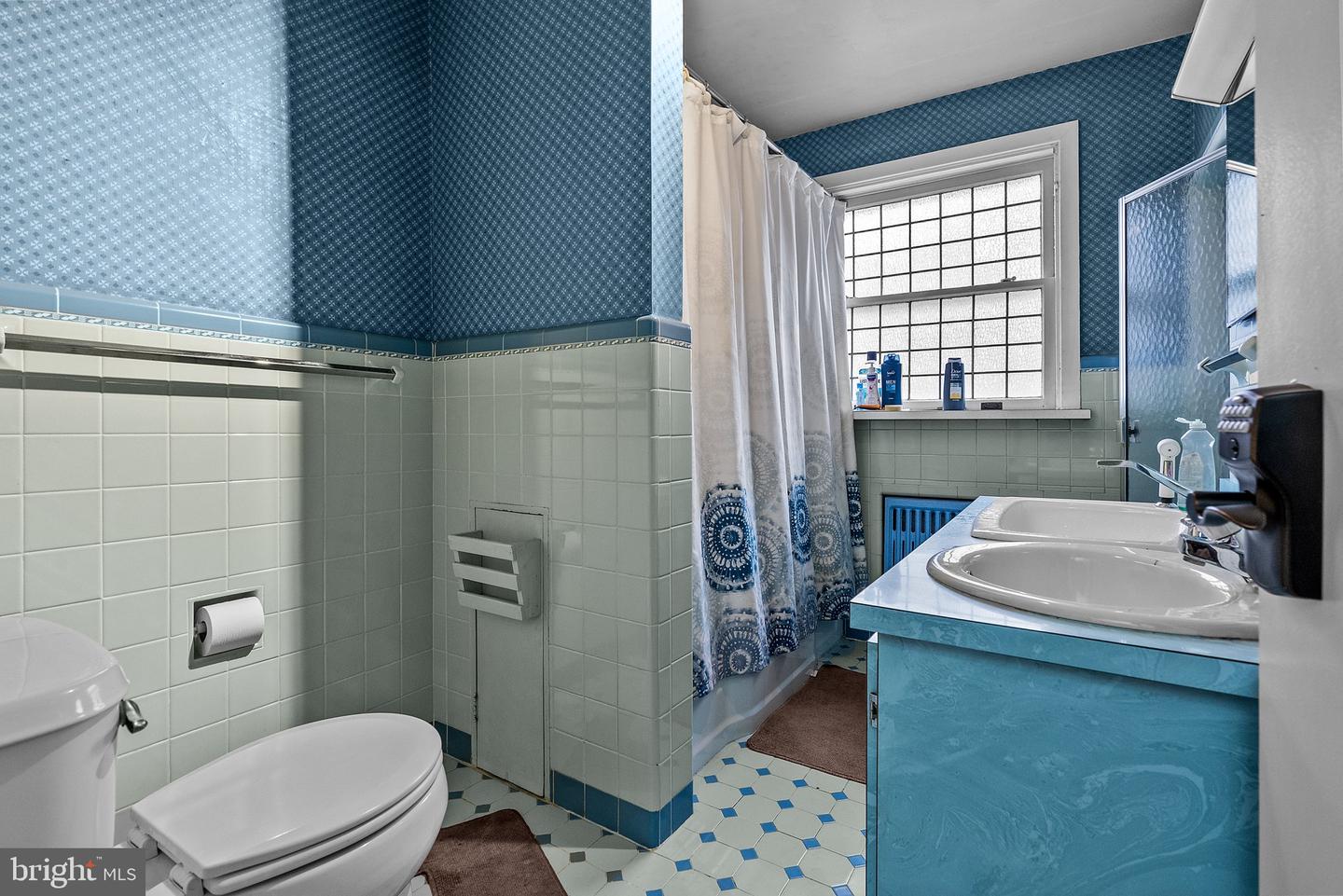 335 N Broad St Property Photo 10