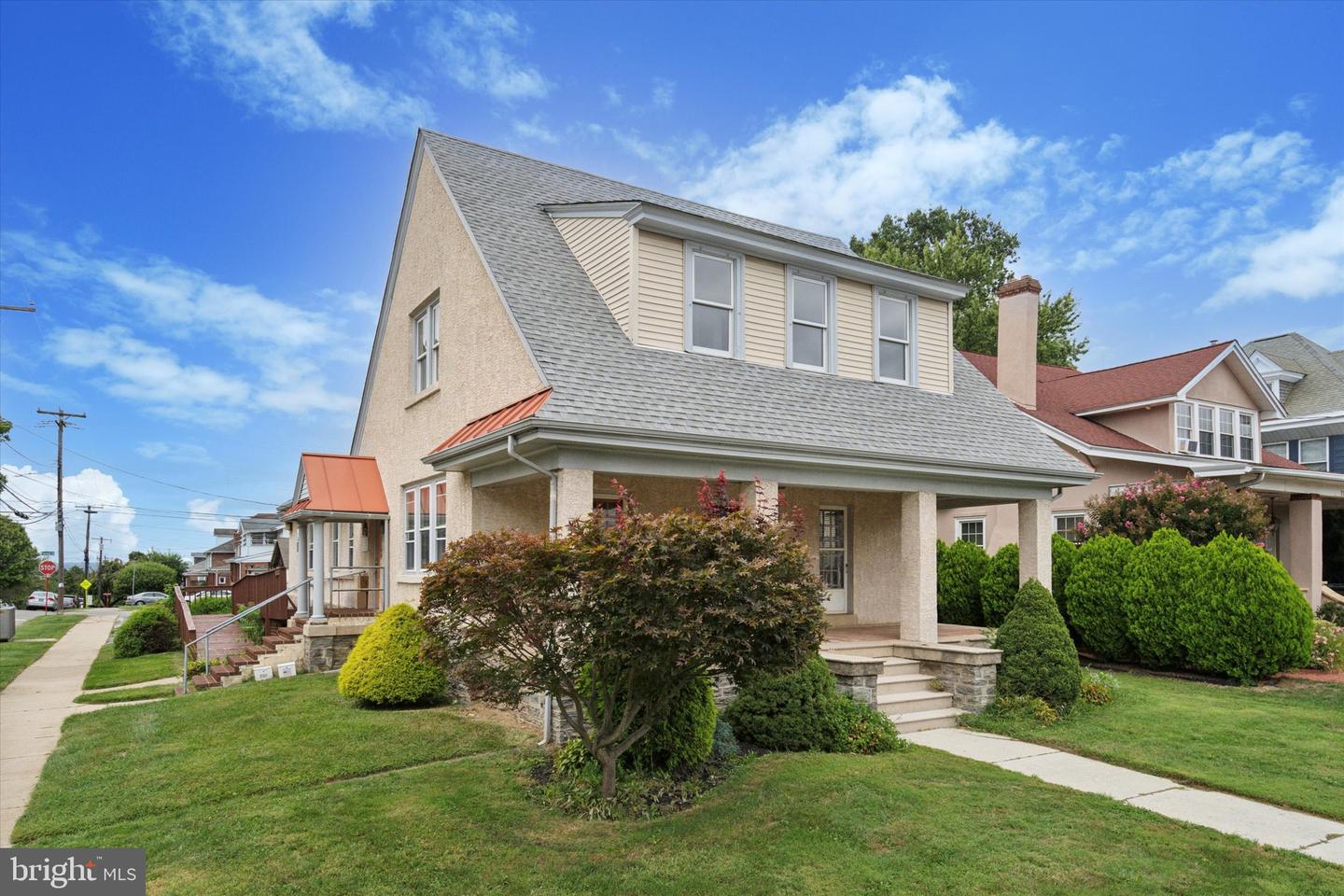 1102 Fayette St Property Photo 1