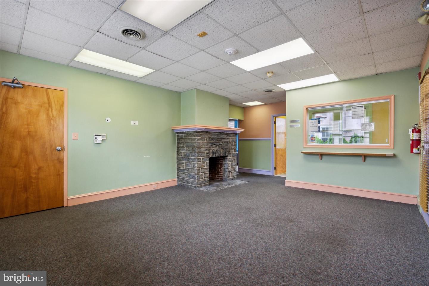 1102 Fayette St Property Photo 6