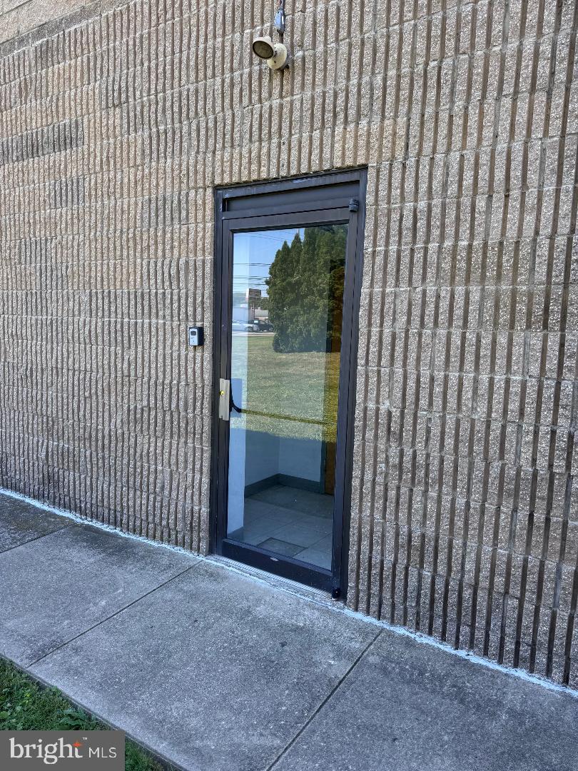 9 Lawn Property Photo 4