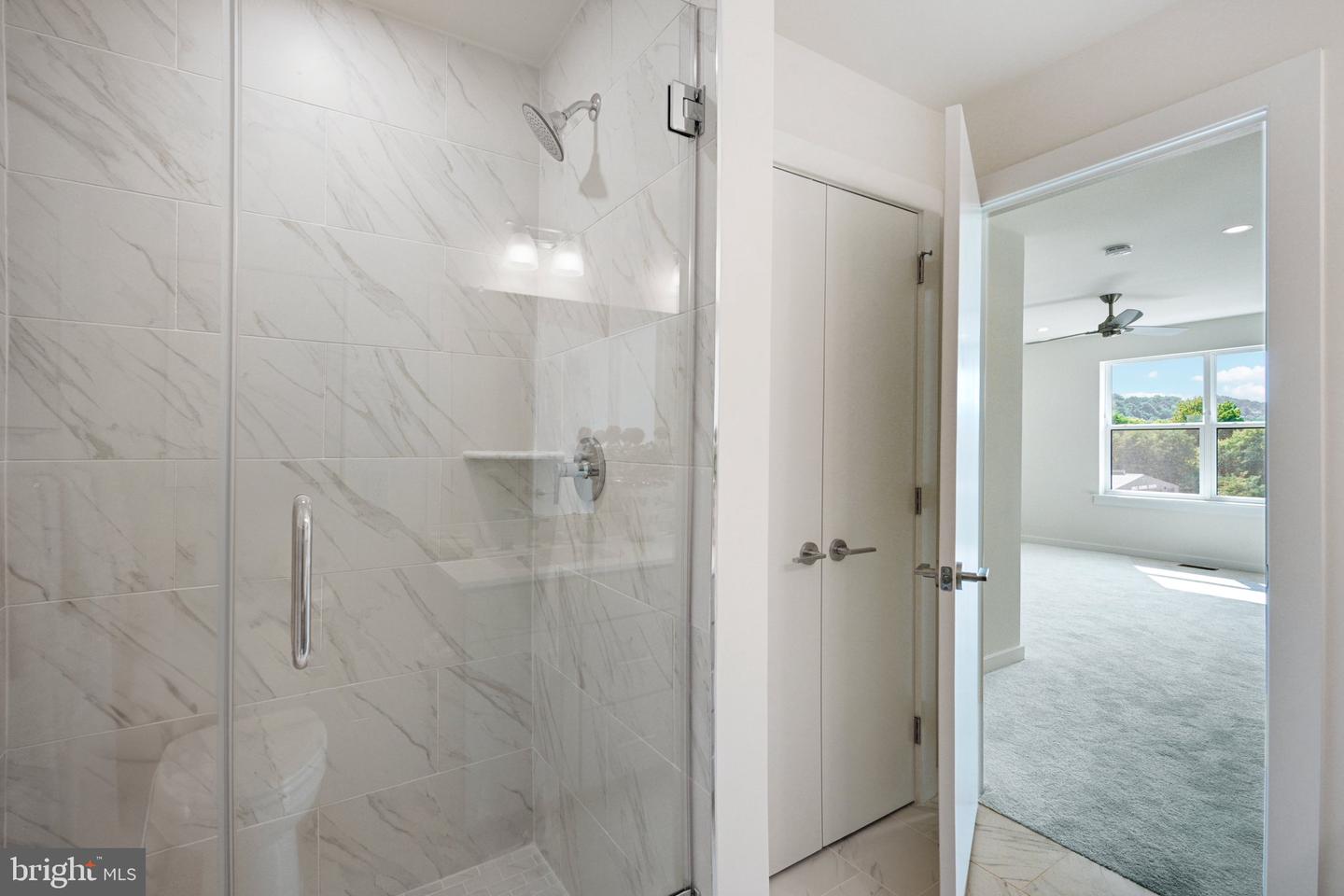 927 Riverplace Drive #27h Property Photo 16