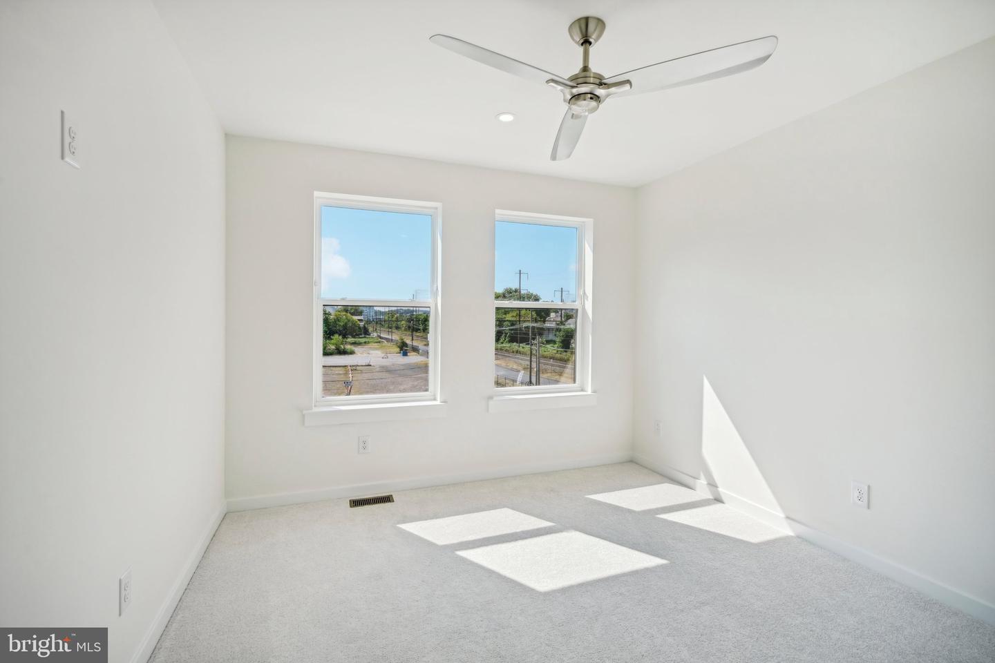927 Riverplace Drive #27h Property Photo 20