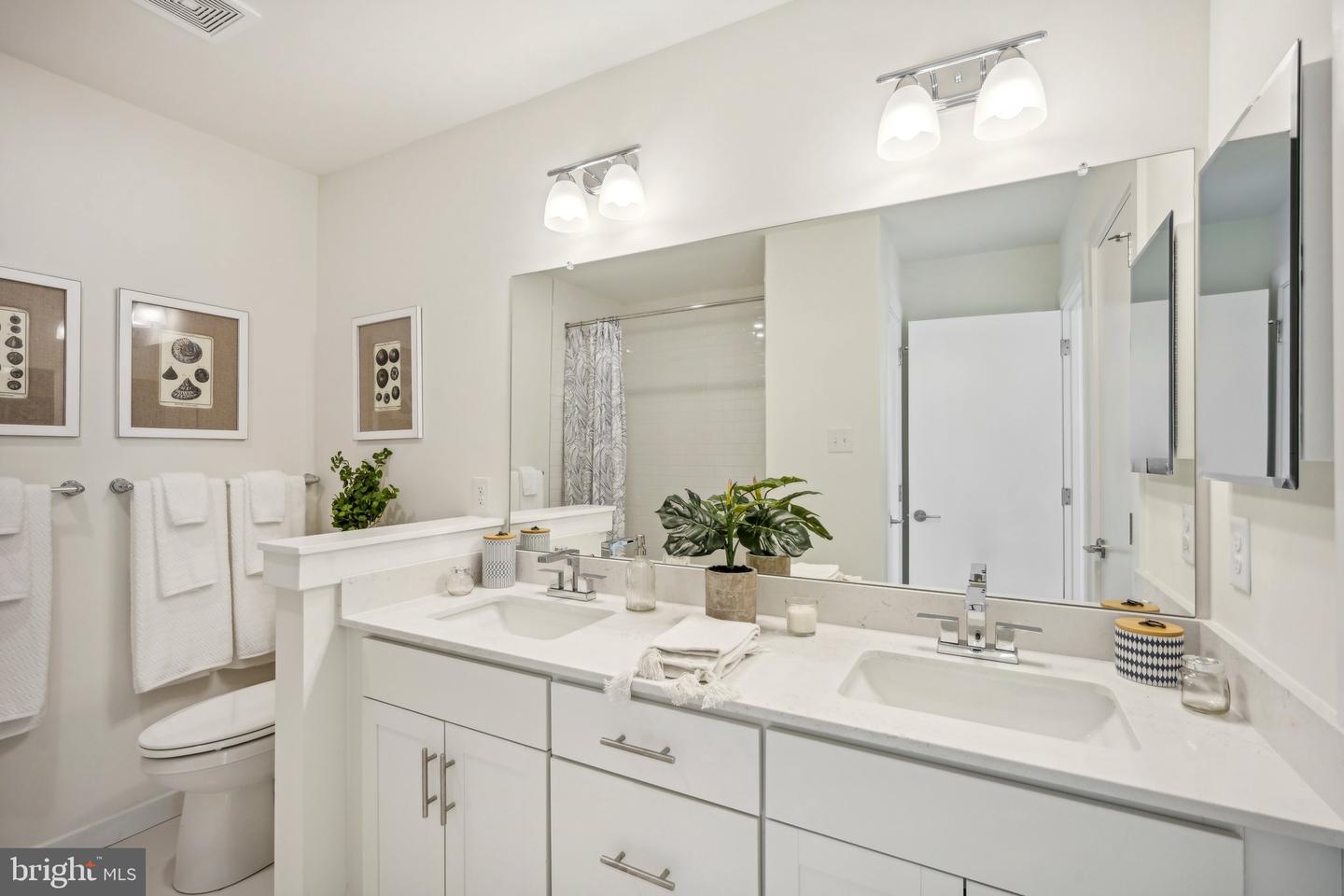 927 Riverplace Drive #27h Property Photo 23