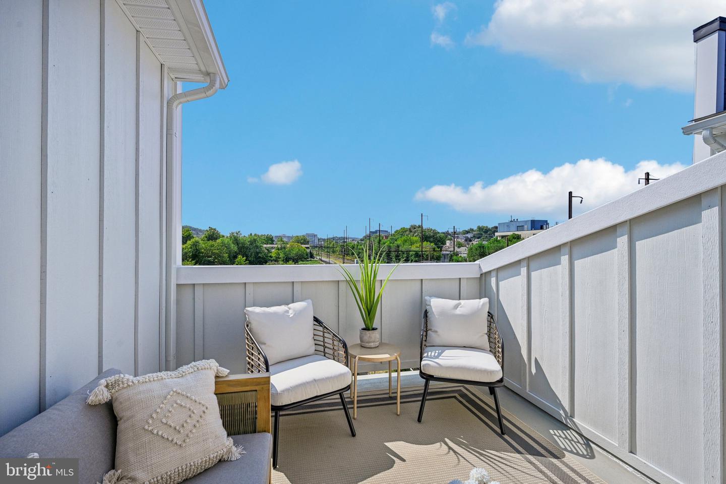 927 Riverplace Drive #27h Property Photo 27