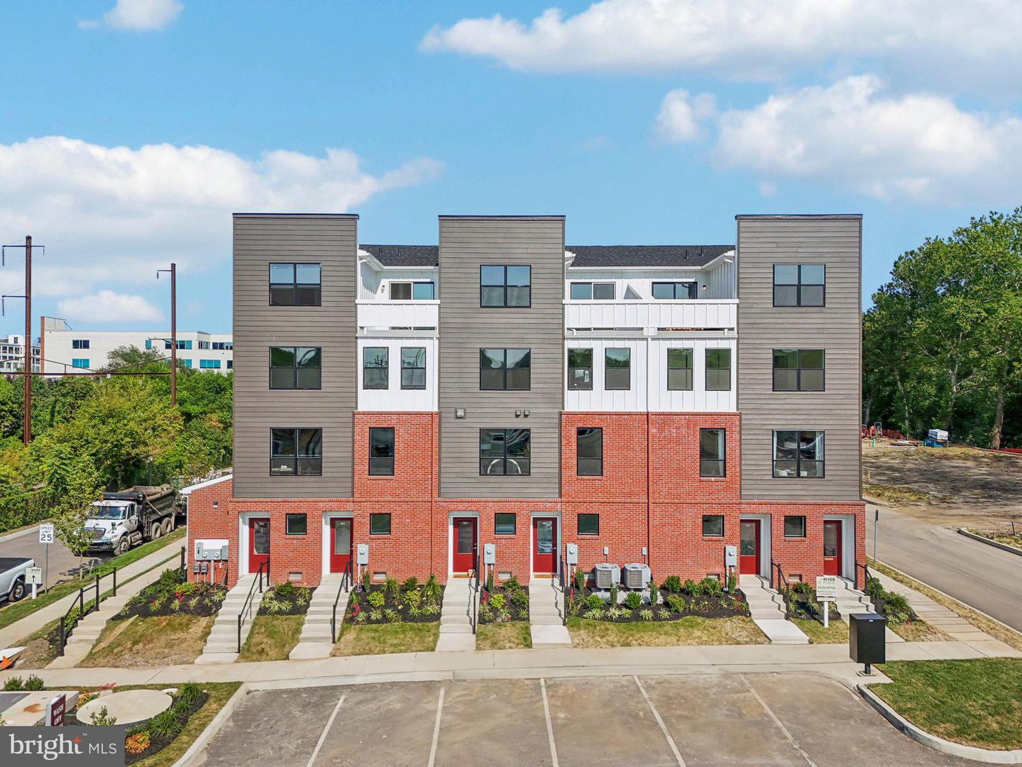 927 Riverplace Drive #27h Property Photo 36