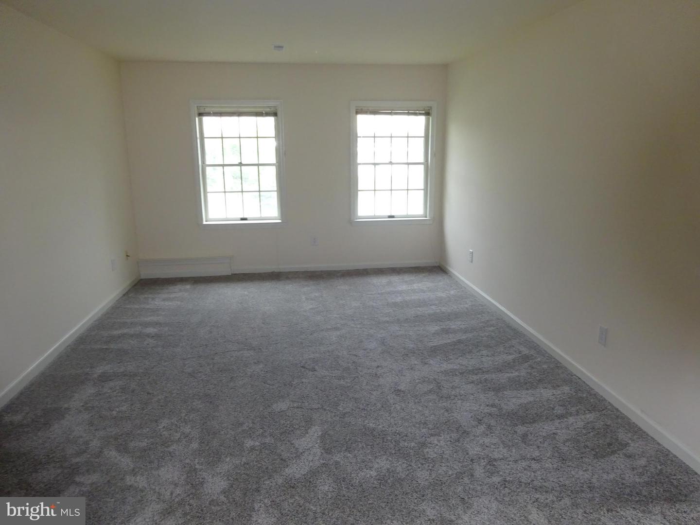 600 E Main St Property Photo 55