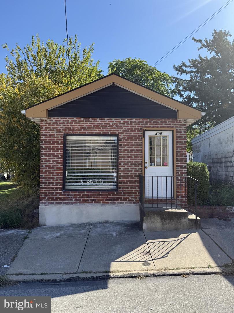 409 Green St Property Photo 1