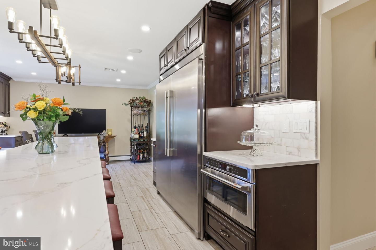 80 High Point W Property Photo 15