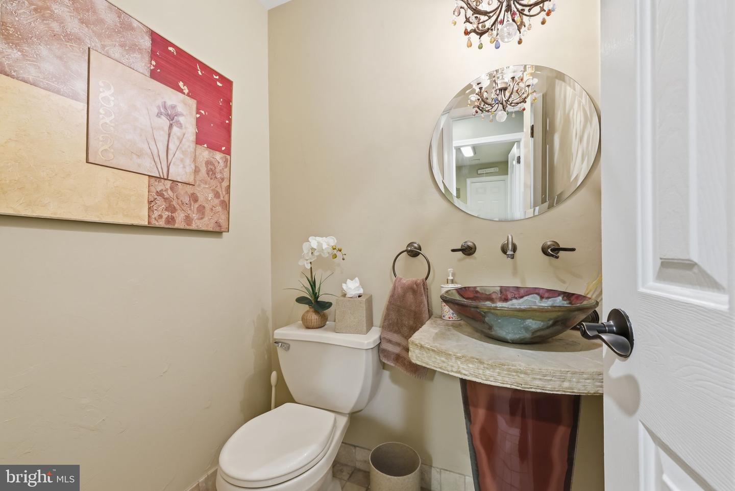 80 High Point W Property Photo 25