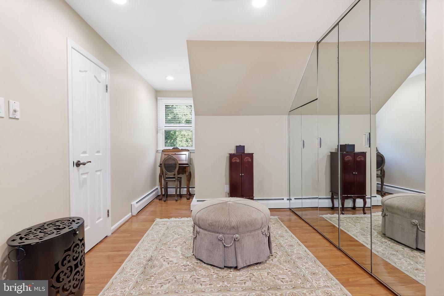 80 High Point W Property Photo 33