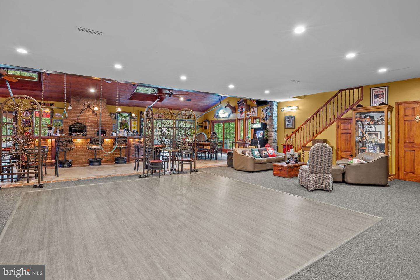 80 High Point W Property Photo 64