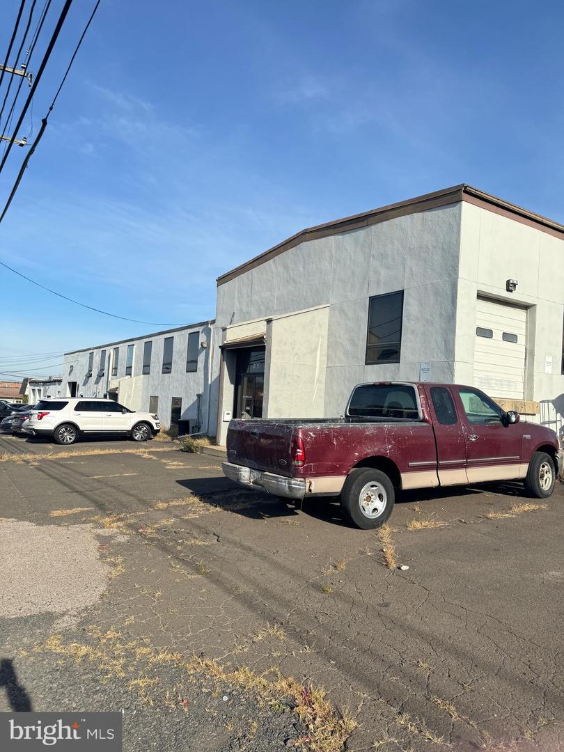 400 Lincoln Ave #c Property Photo 4