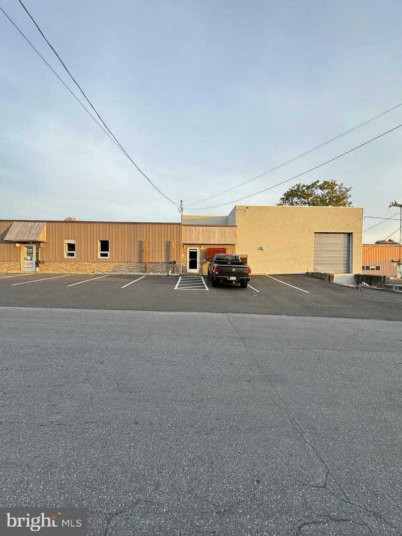 390 Lincoln Ave #c And D Property Photo 1