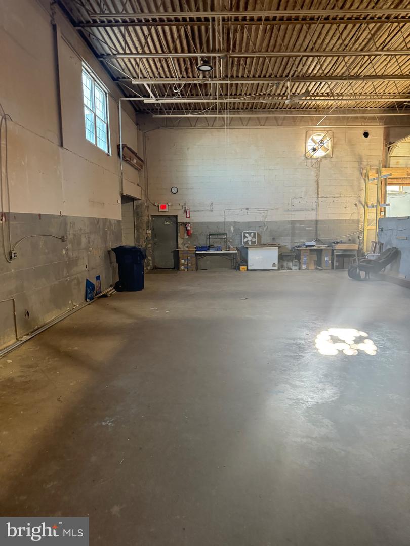 390 Lincoln Ave #c And D Property Photo 11