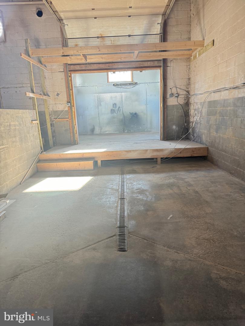 390 Lincoln Ave #c And D Property Photo 14