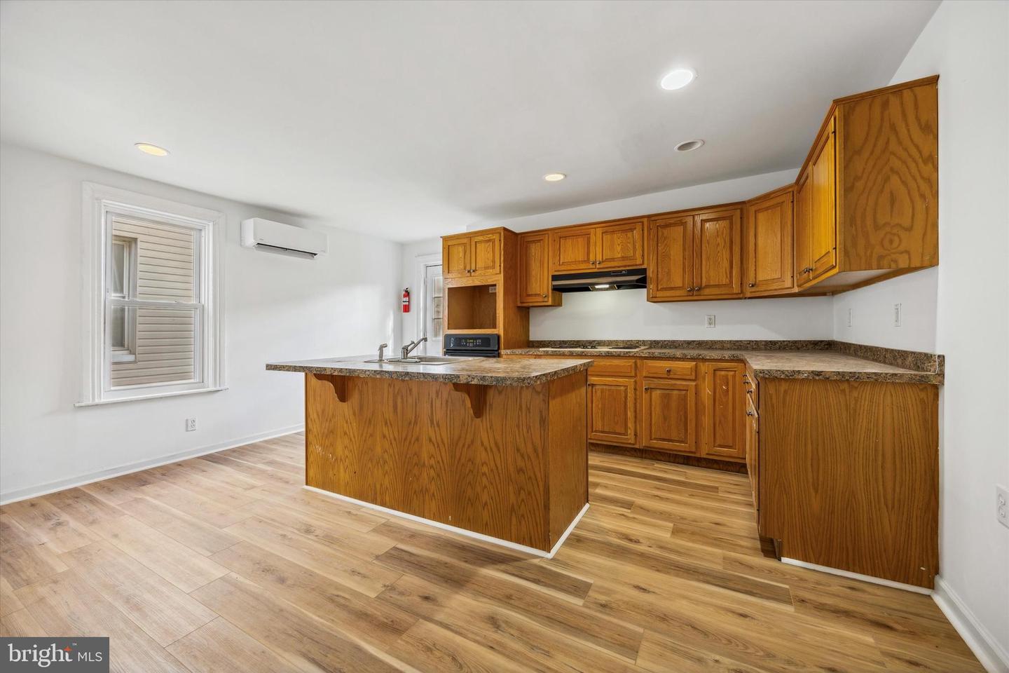 110 S Franklin St Property Photo 14