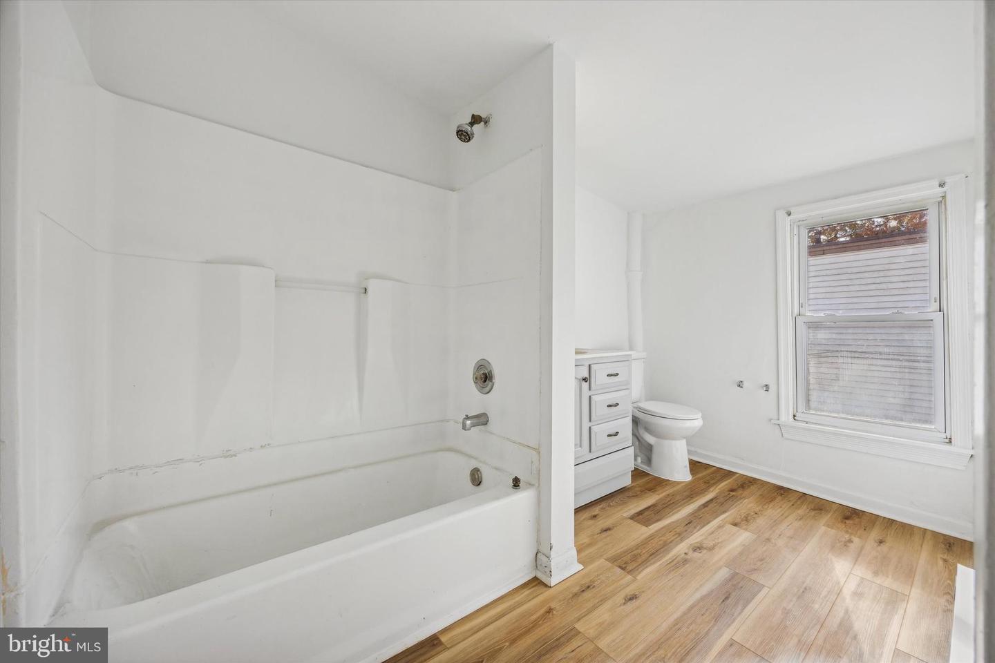 110 S Franklin St Property Photo 17