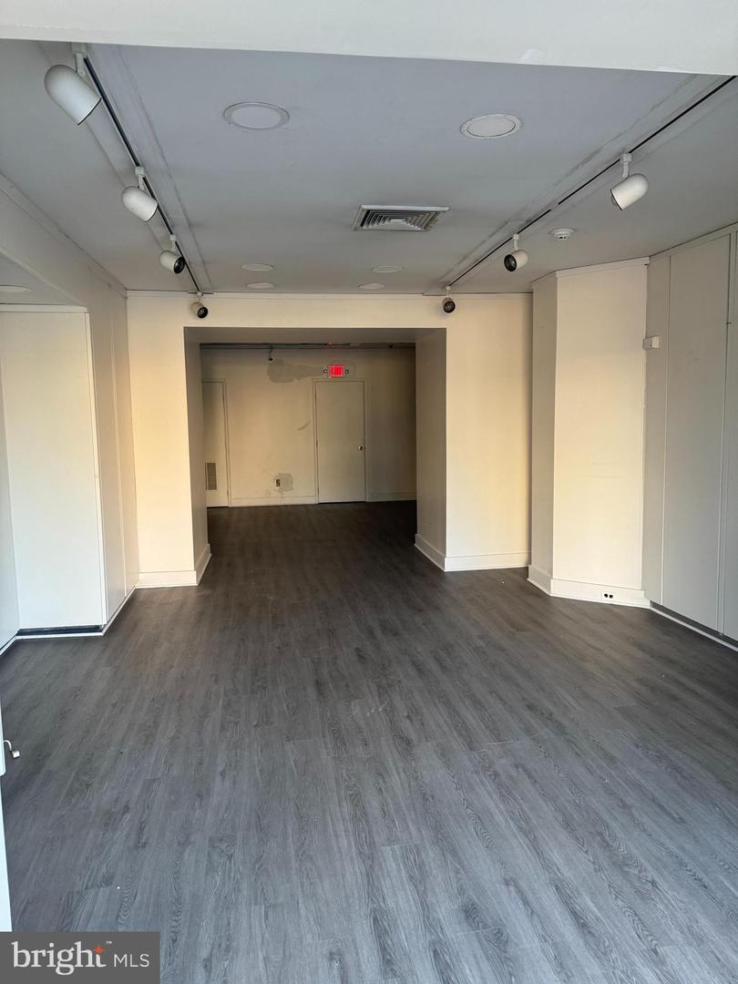 475 York Rd #1st Floor Property Photo 4