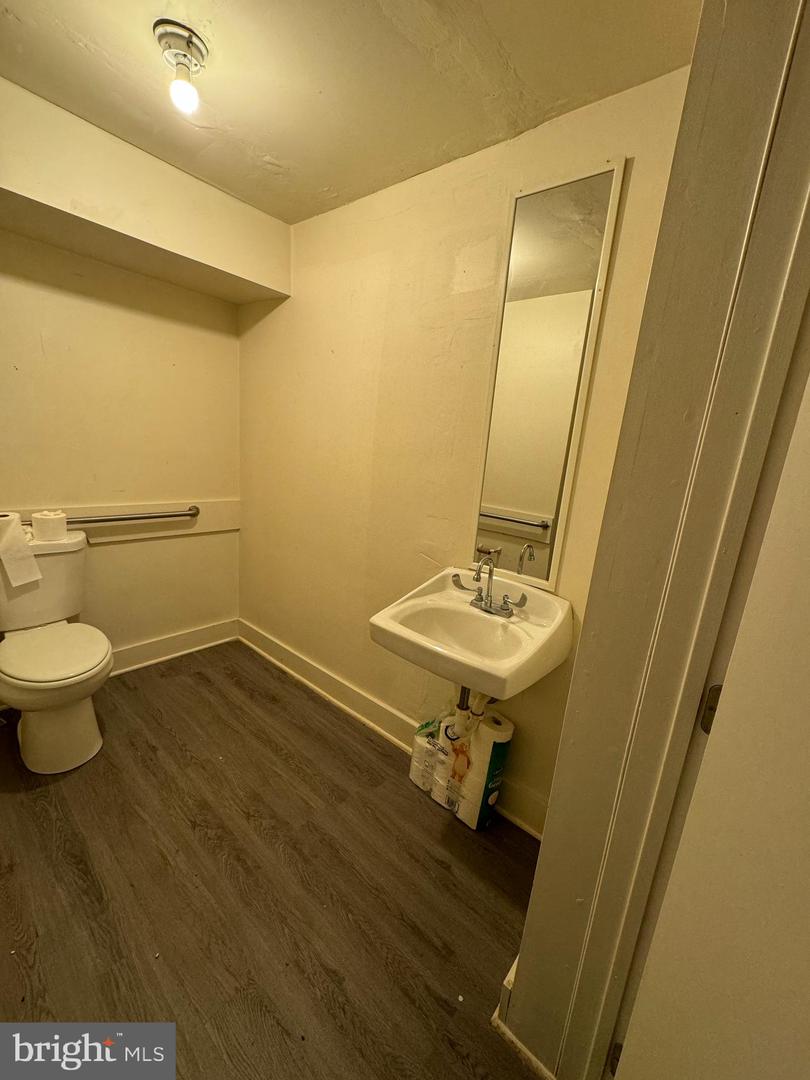 475 York Rd #1st Floor Property Photo 11