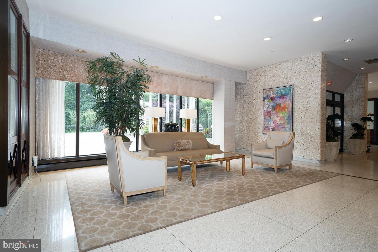 191 Presidential Blvd #r-402 Property Photo 3