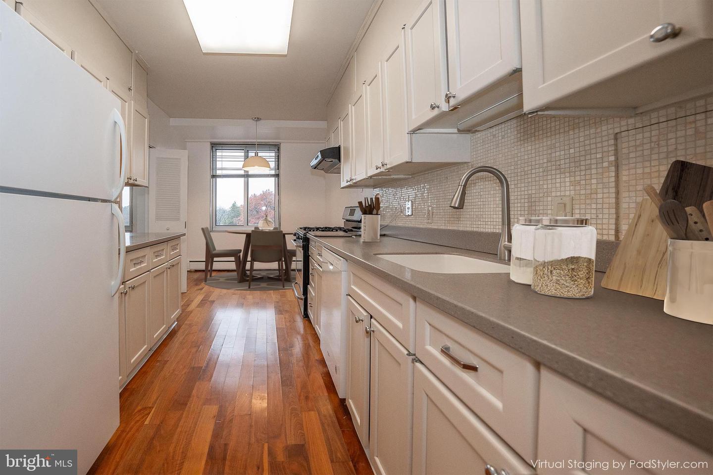 191 Presidential Blvd #r-402 Property Photo 9