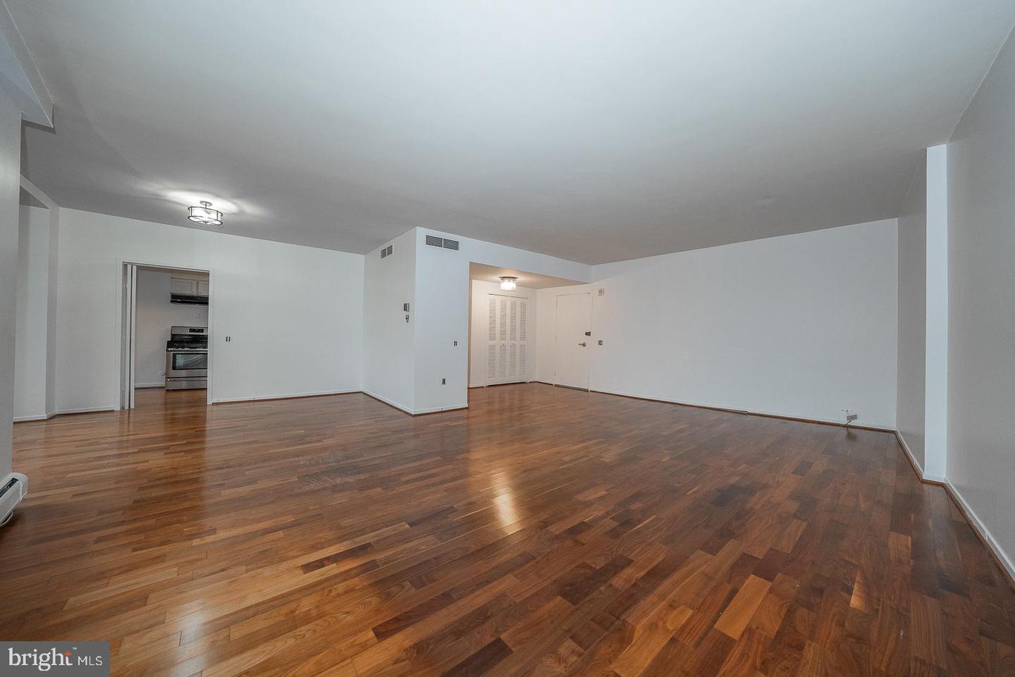 191 Presidential Blvd #r-402 Property Photo 12