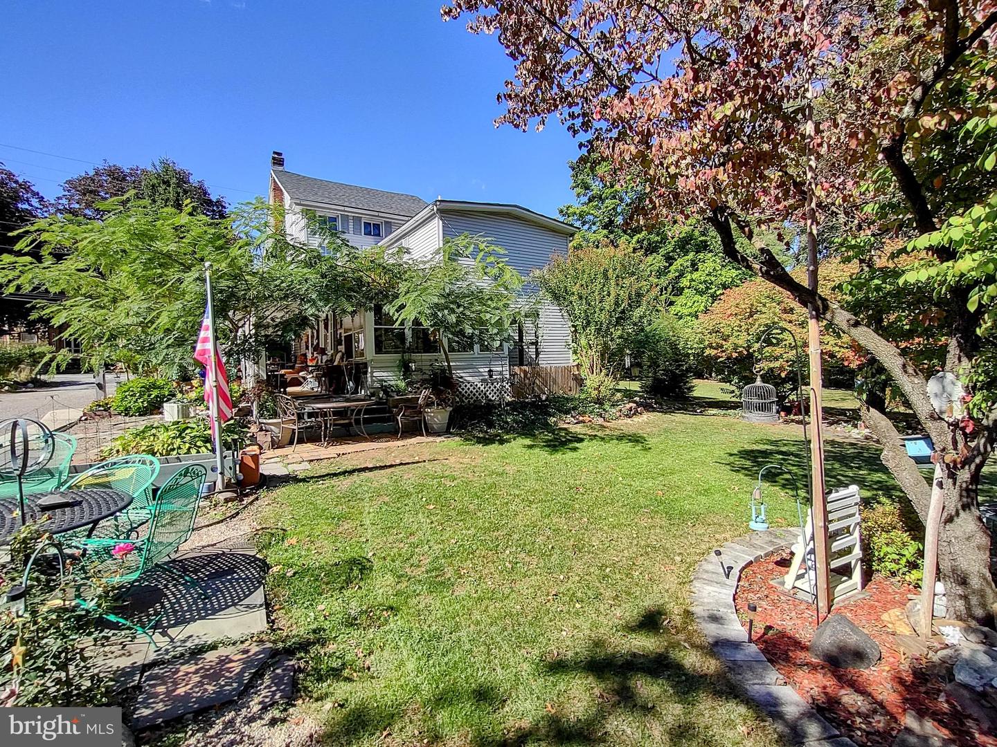 1183 Main St Property Photo 8