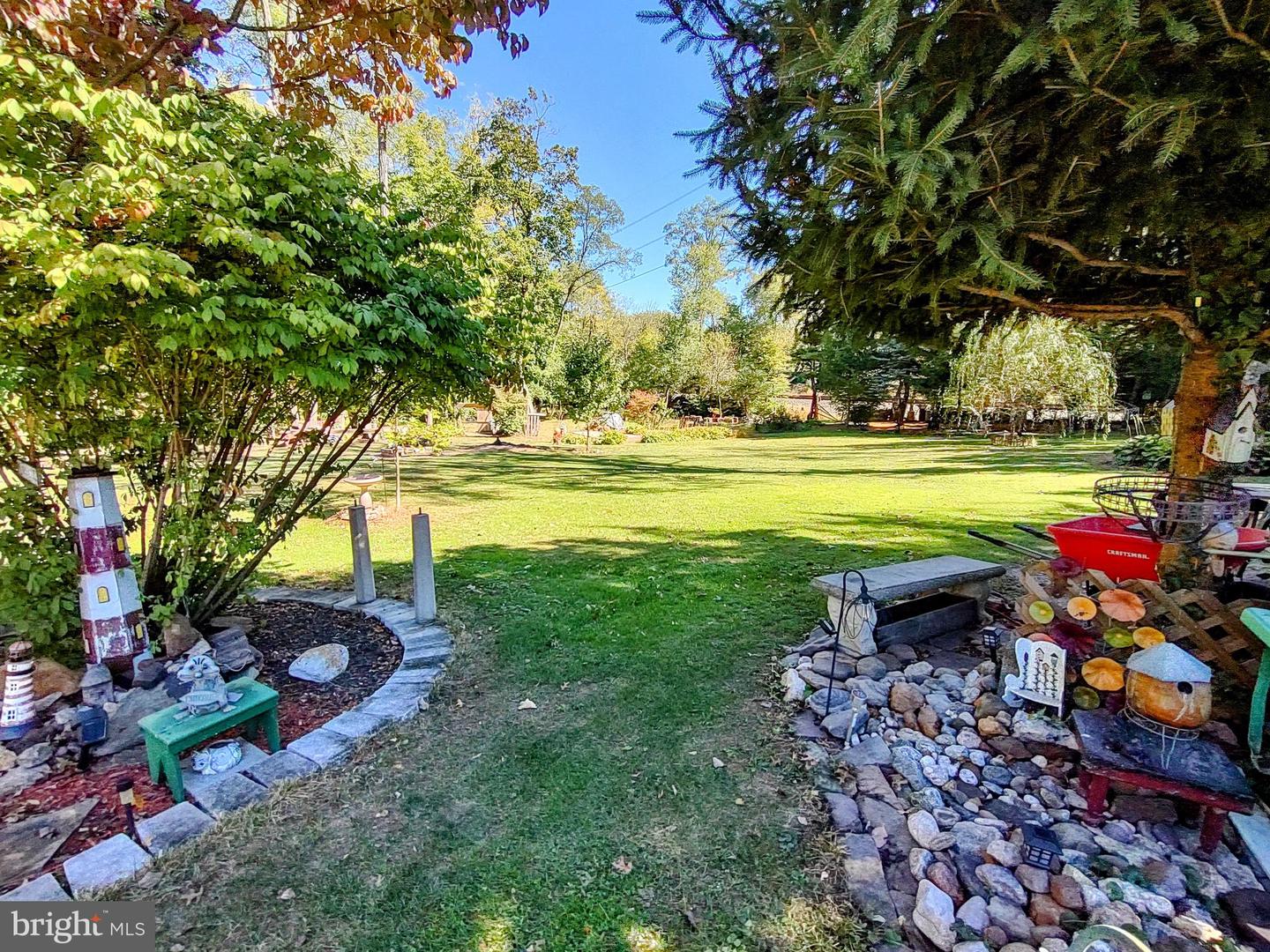 1183 Main St Property Photo 10