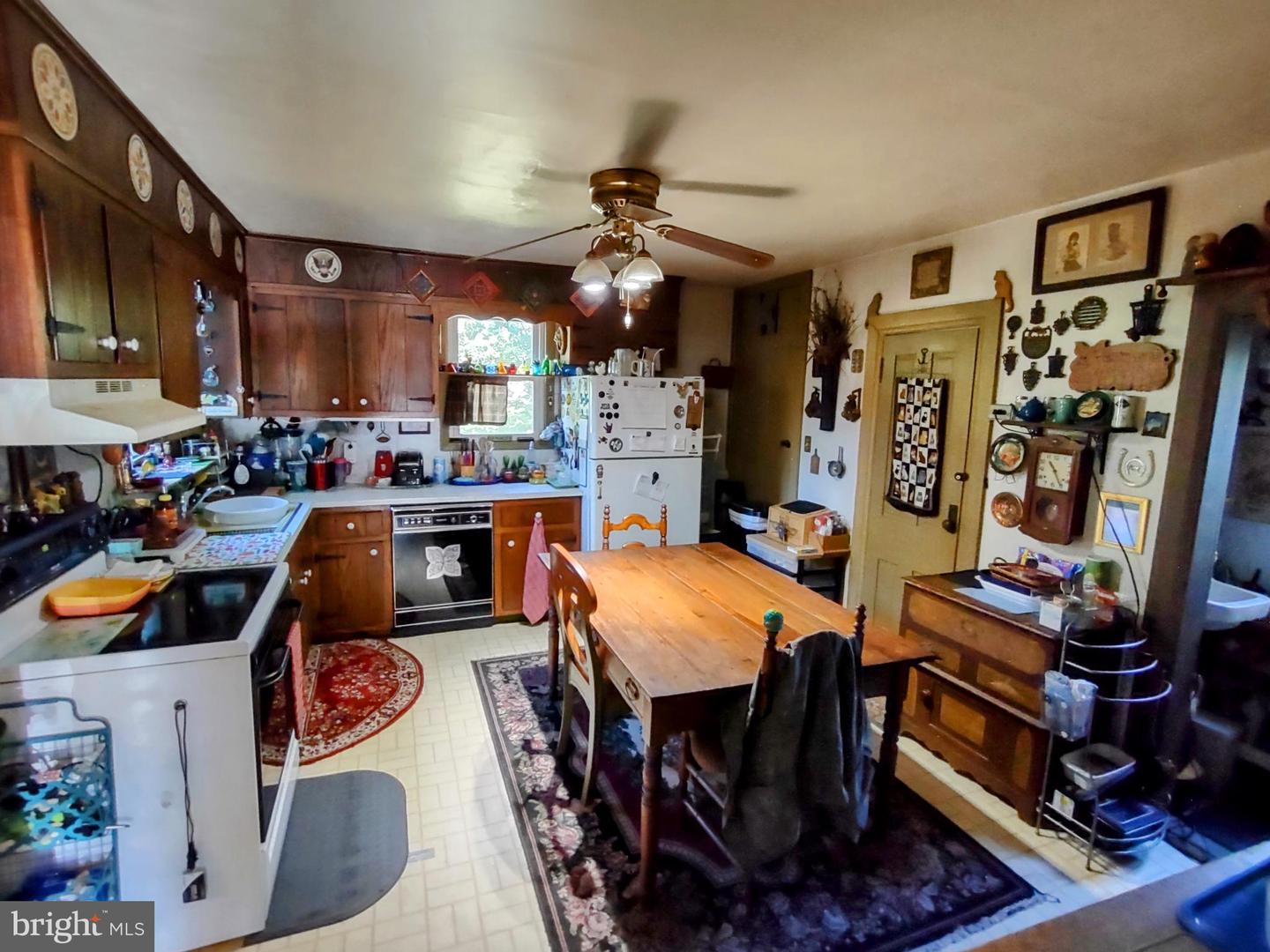 1183 Main St Property Photo 22