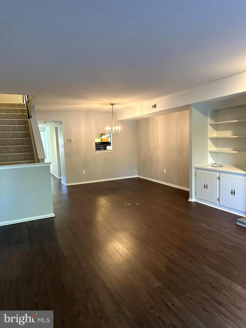 412 Stonybrook #412 Property Photo 12