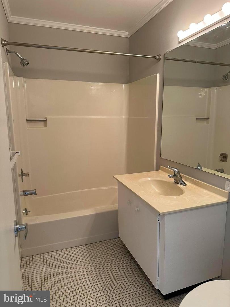 412 Stonybrook #412 Property Photo 21