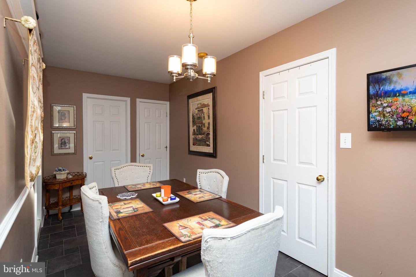 2150 Saint Alberts Cir Property Photo 28