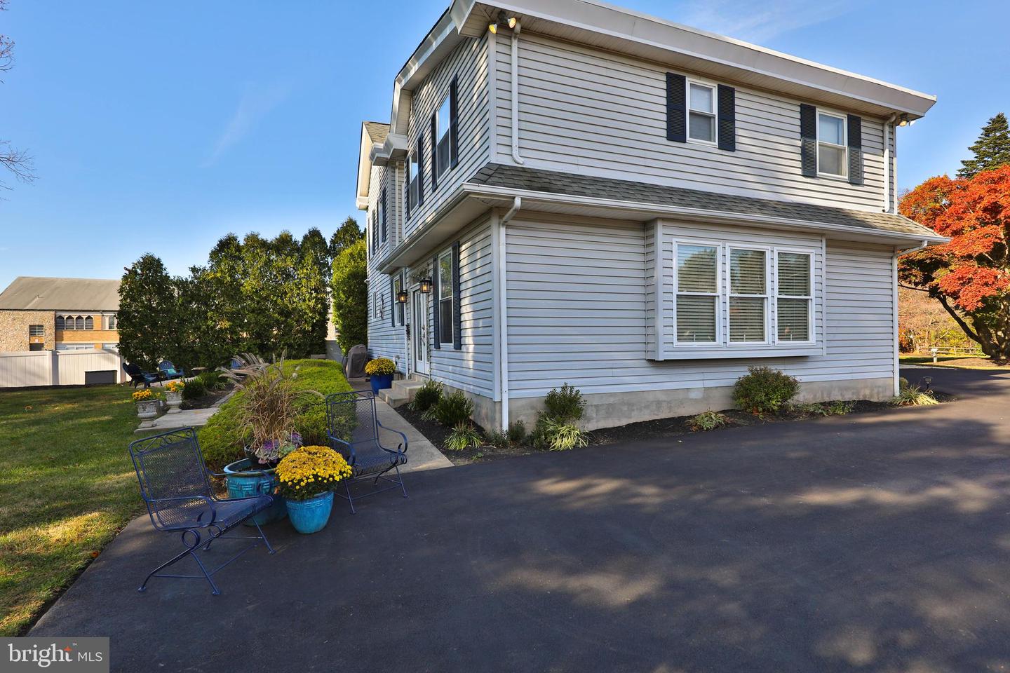 2150 Saint Alberts Cir Property Photo 72