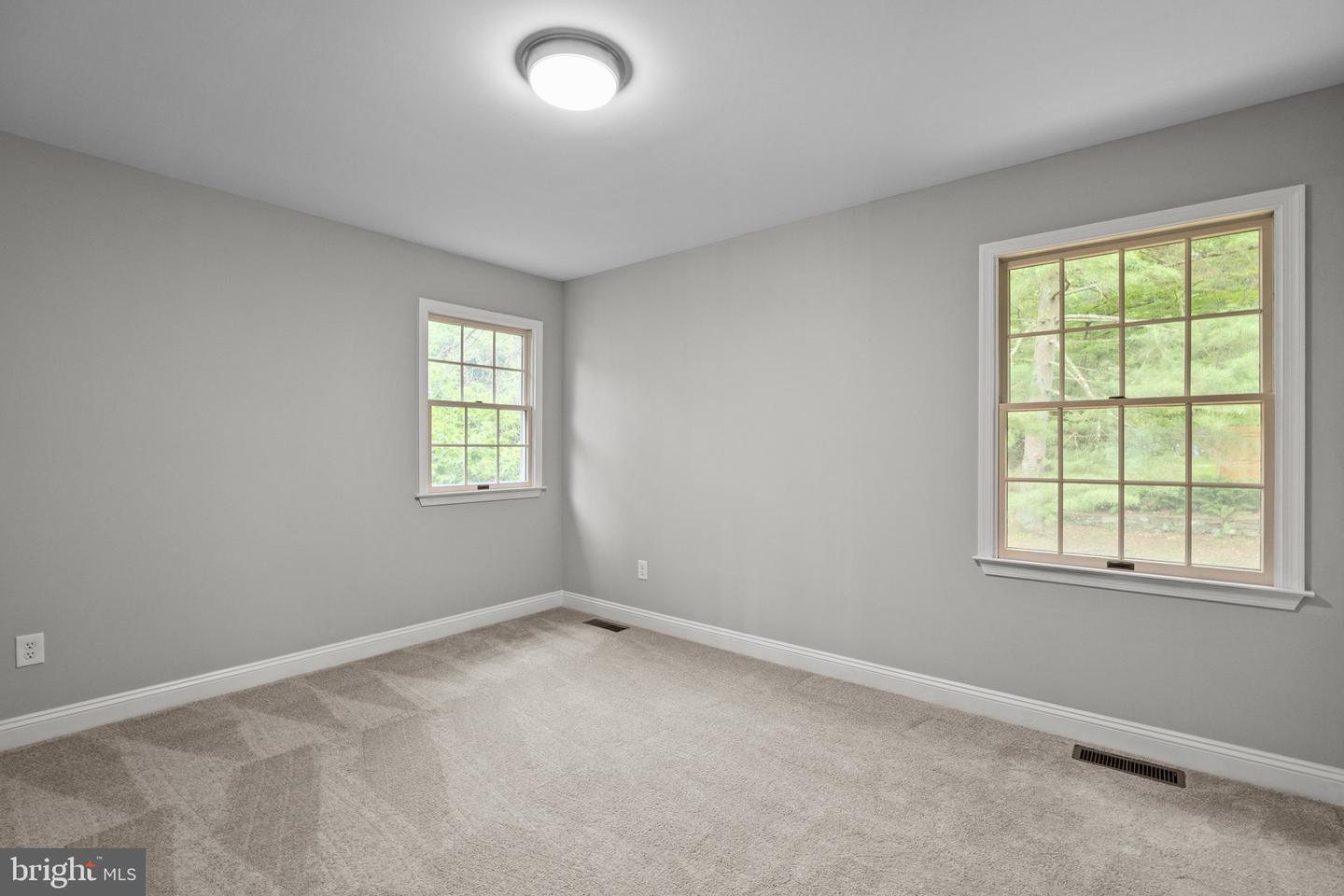 918 Andorra Rd Property Photo 32