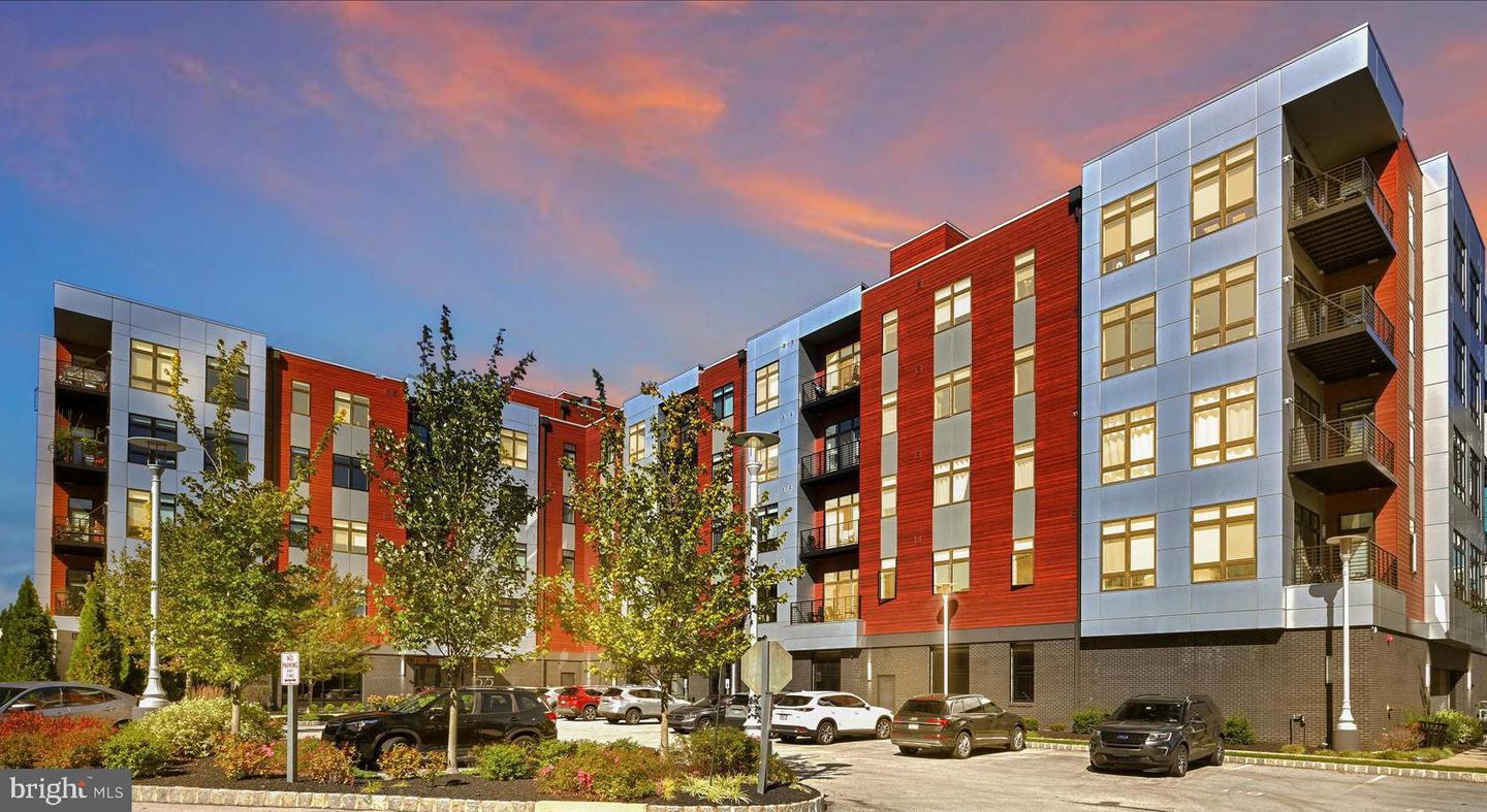 575 S Goddard Blvd #404 Property Photo