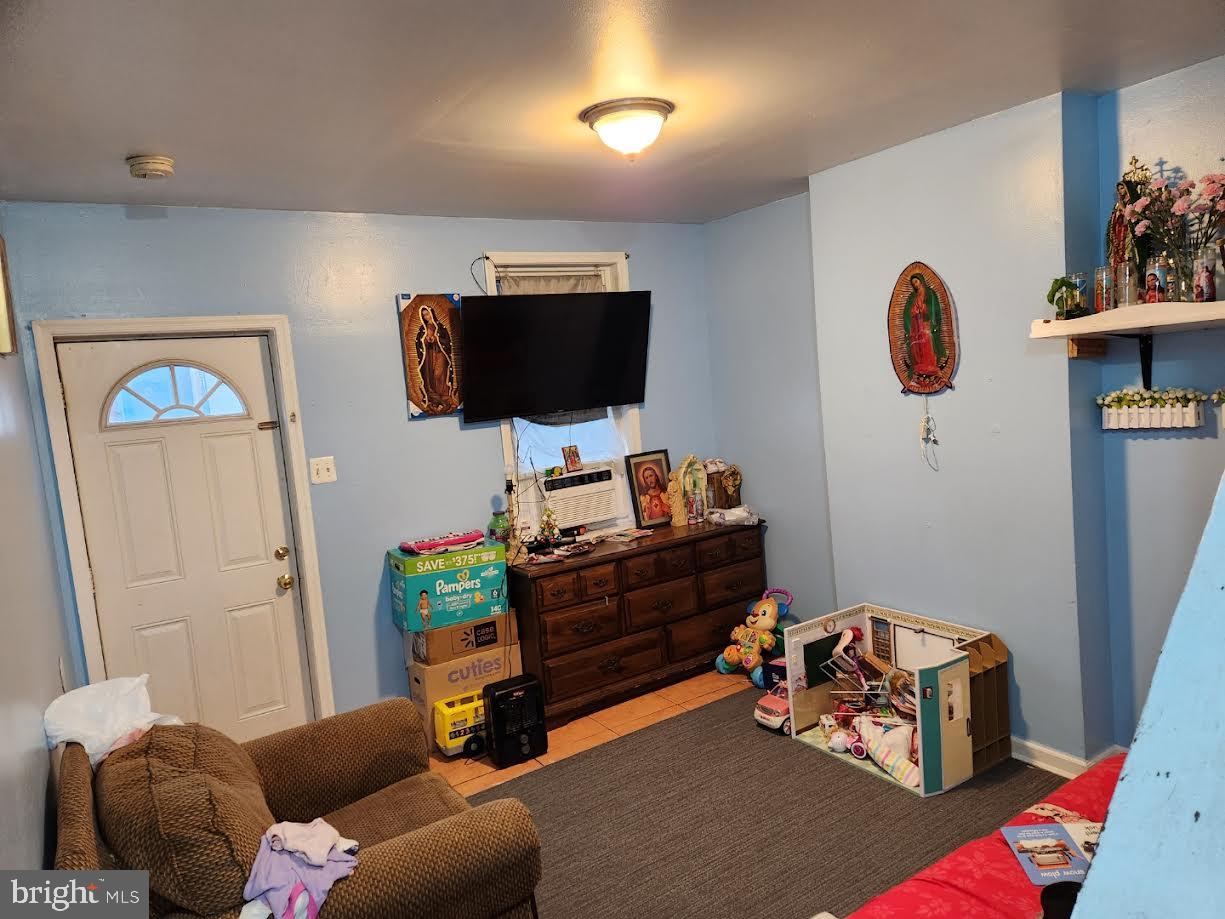521 Norris St Property Photo 3